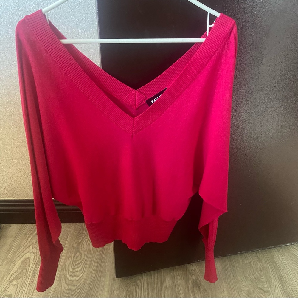 Express Women's Sweater in Vibrant Bright Pink